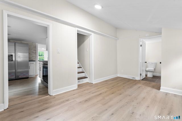 23 Dominican Road, Branford, CT 06405