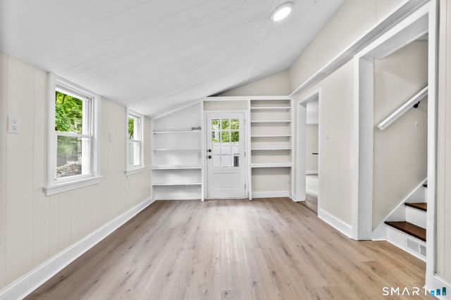 23 Dominican Road, Branford, CT 06405