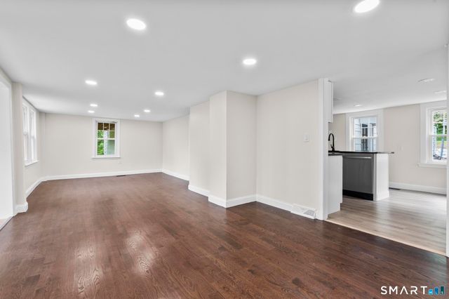 23 Dominican Road, Branford, CT 06405