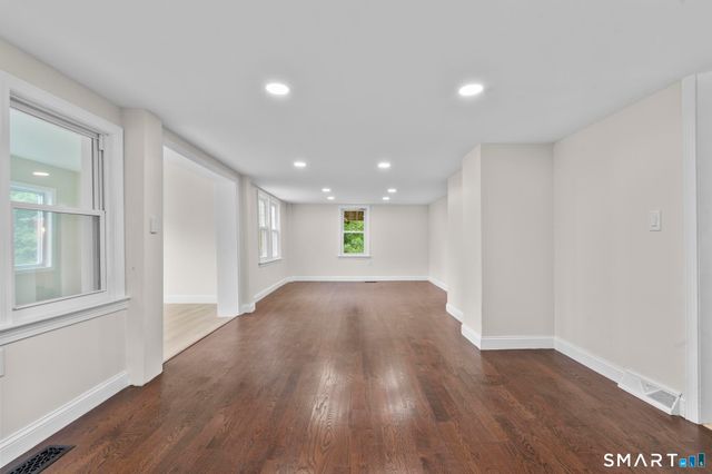 23 Dominican Road, Branford, CT 06405