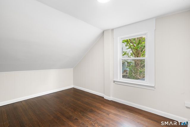 23 Dominican Road, Branford, CT 06405