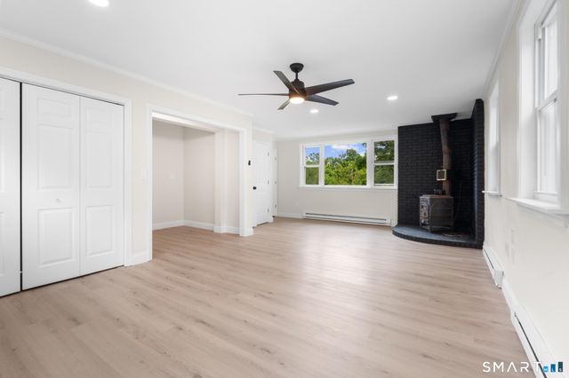 23 Dominican Road, Branford, CT 06405
