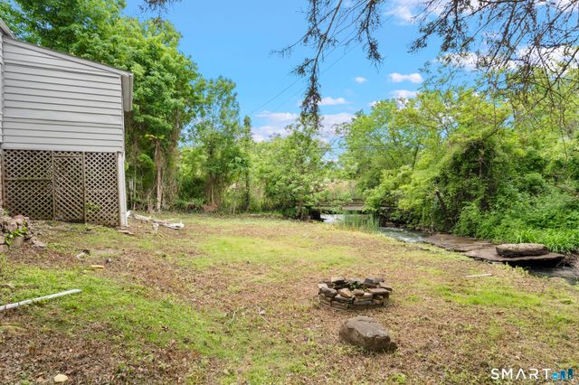 23 Dominican Road, Branford, CT 06405