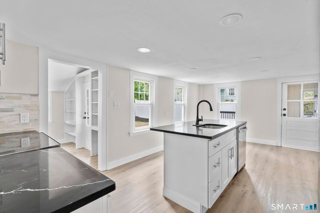 23 Dominican Road, Branford, CT 06405