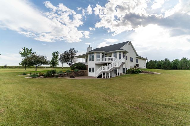 22805 120th Street, Parkersburg, IA 50665