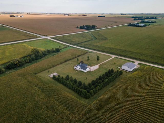 22805 120th Street, Parkersburg, IA 50665