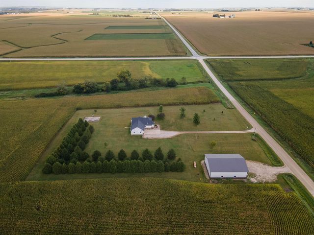 22805 120th Street, Parkersburg, IA 50665