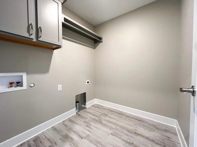 403 E Park Place, Andover, KS 67002