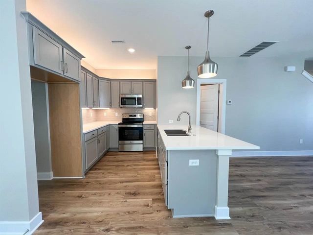 403 E Park Place, Andover, KS 67002