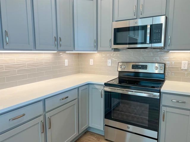 403 E Park Place, Andover, KS 67002