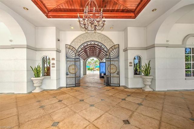 8375 Whisper Trace LN 203, Naples, FL 34114