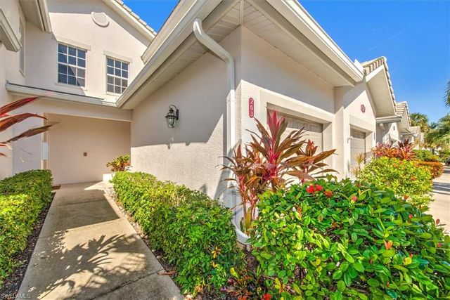 8375 Whisper Trace LN 203, Naples, FL 34114