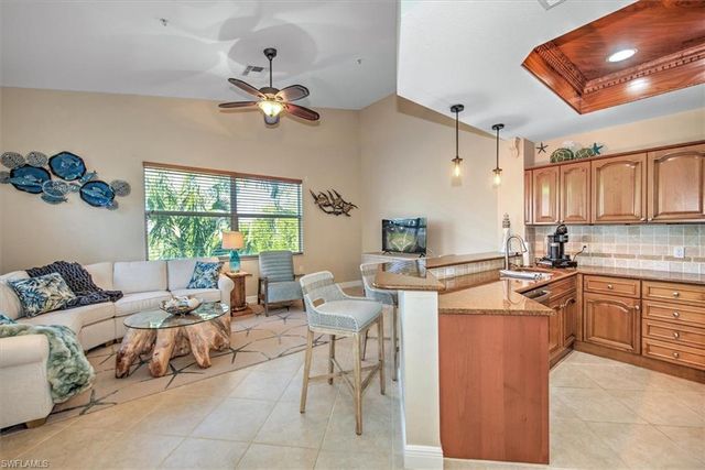 8375 Whisper Trace LN 203, Naples, FL 34114