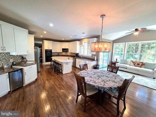 553 ELLINGTON CT, Ambler, PA 19002