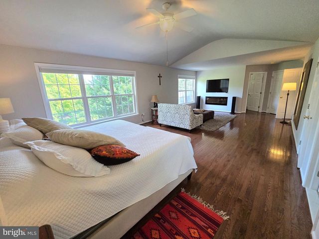 553 ELLINGTON CT, Ambler, PA 19002