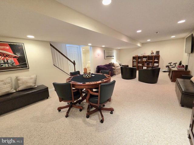 553 ELLINGTON CT, Ambler, PA 19002