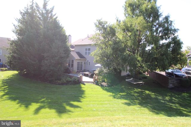 553 ELLINGTON CT, Ambler, PA 19002