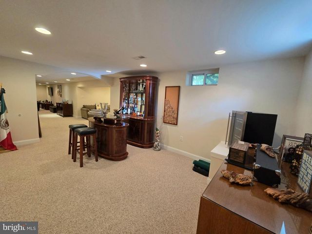 553 ELLINGTON CT, Ambler, PA 19002