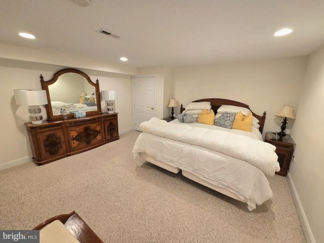 553 ELLINGTON CT, Ambler, PA 19002