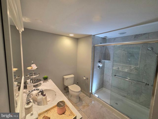 553 ELLINGTON CT, Ambler, PA 19002