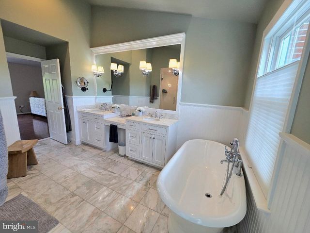553 ELLINGTON CT, Ambler, PA 19002