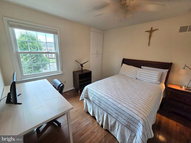 553 ELLINGTON CT, Ambler, PA 19002