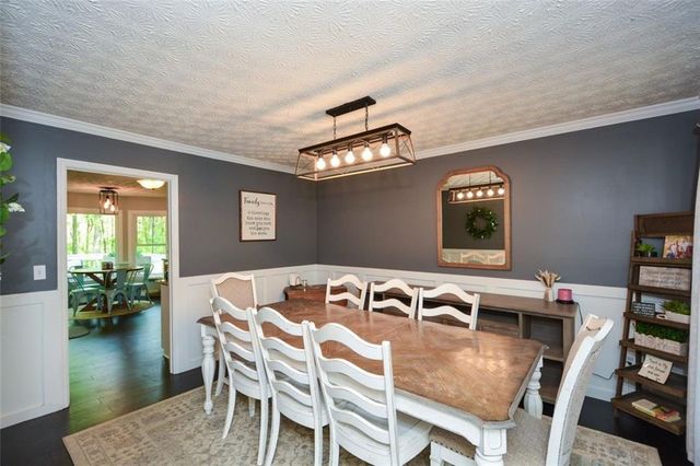 304 Cacique Court, Woodstock, GA 30188