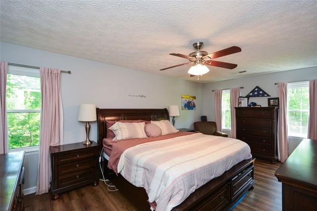 304 Cacique Court, Woodstock, GA 30188