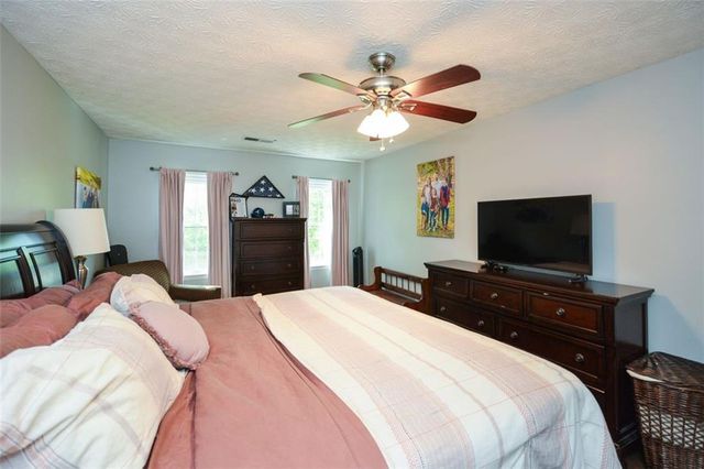 304 Cacique Court, Woodstock, GA 30188