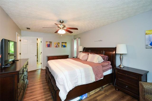 304 Cacique Court, Woodstock, GA 30188