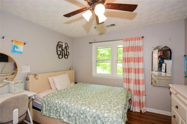 304 Cacique Court, Woodstock, GA 30188