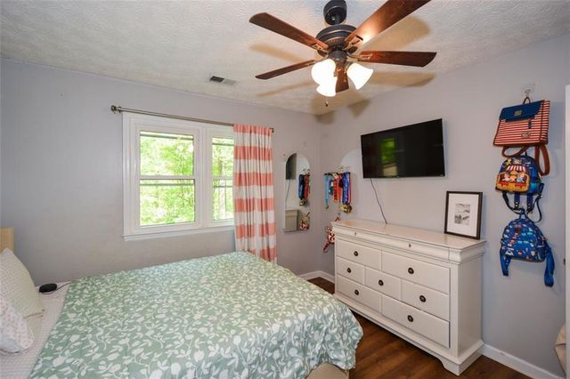 304 Cacique Court, Woodstock, GA 30188