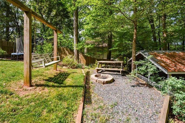 304 Cacique Court, Woodstock, GA 30188