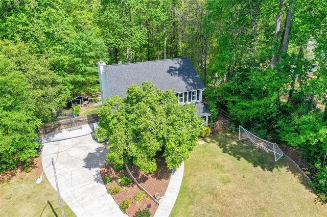 304 Cacique Court, Woodstock, GA 30188