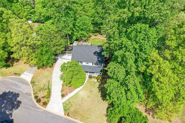 304 Cacique Court, Woodstock, GA 30188