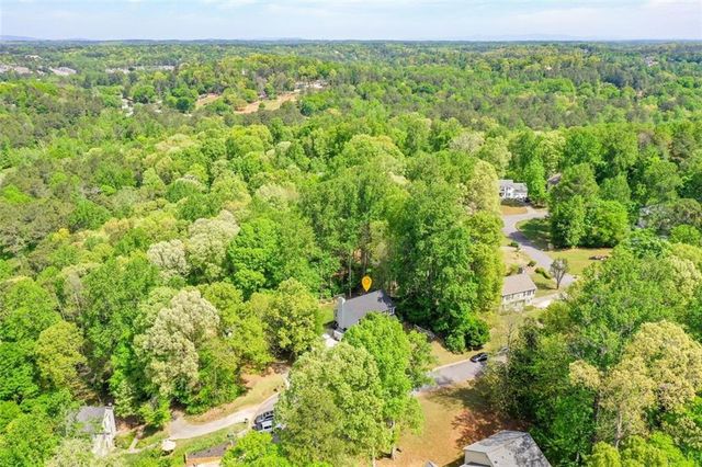 304 Cacique Court, Woodstock, GA 30188