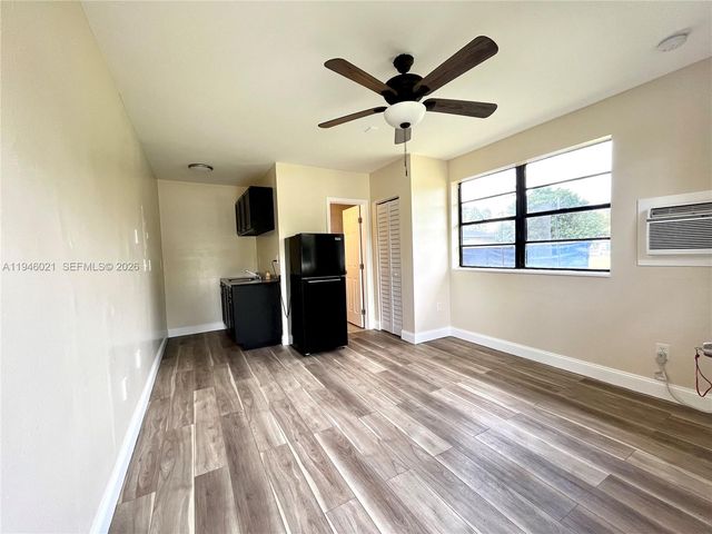 645 NW 1st St, Florida City, FL 33034