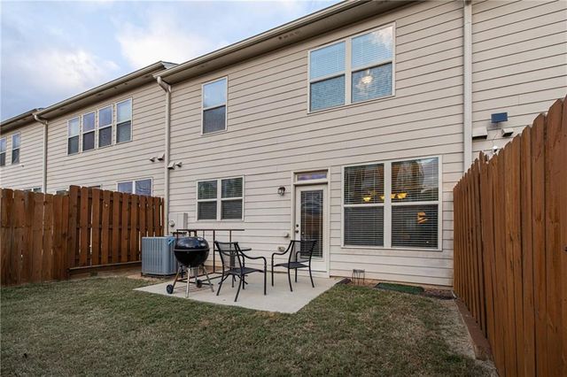 5715 Radford Loop, Fairburn, GA 30213