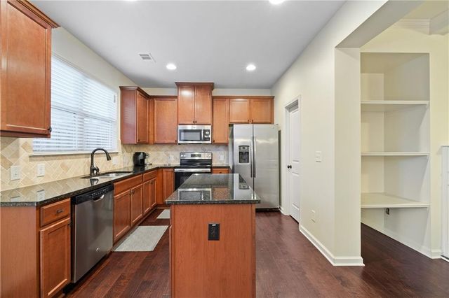 5715 Radford Loop, Fairburn, GA 30213