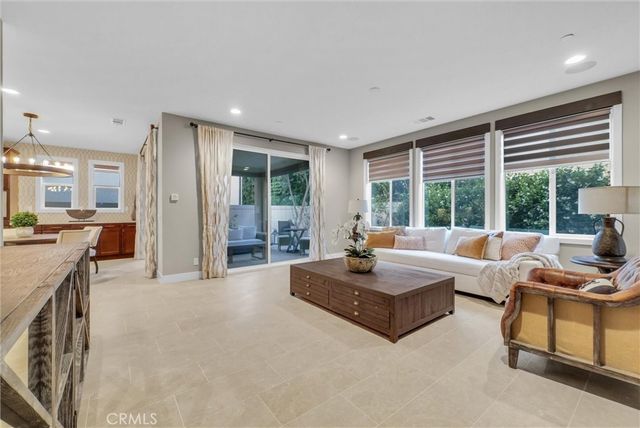 1164 Portola Oaks Dr, Lake Forest, CA 92610