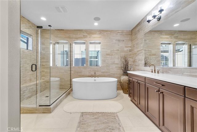 1164 Portola Oaks Dr, Lake Forest, CA 92610