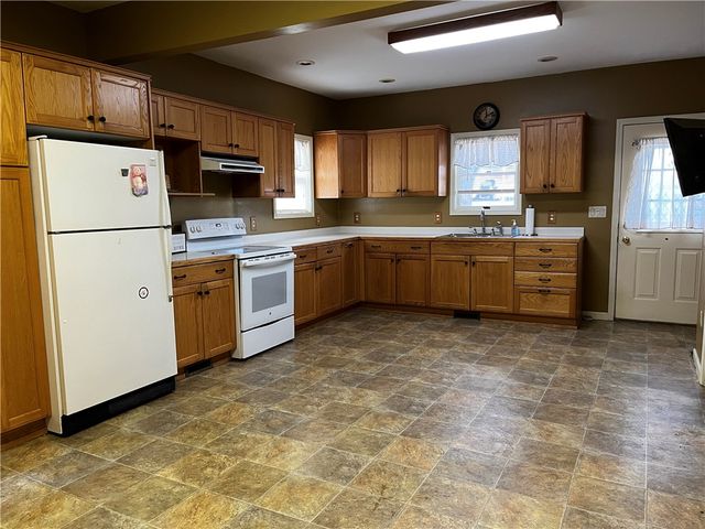 41 Sherrill Street, Geneva City, NY 14456