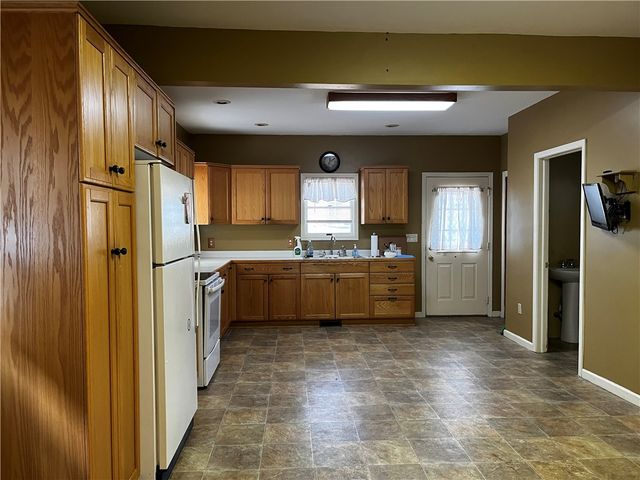 41 Sherrill Street, Geneva City, NY 14456