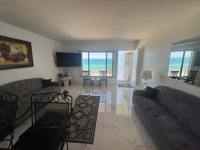 300 Oregon Street 502, Hollywood, FL 33019
