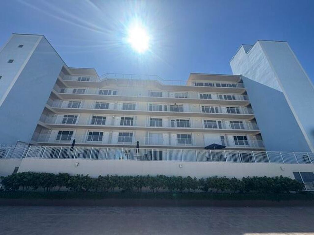300 Oregon Street 502, Hollywood, FL 33019