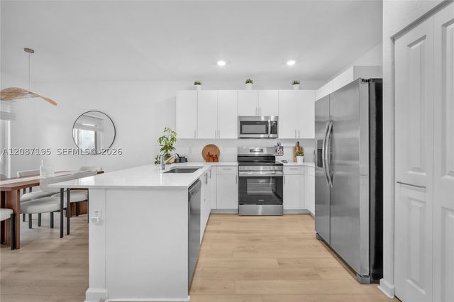 5075 SW 37th St, Pembroke Park, FL 33023