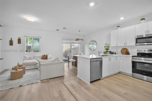 5075 SW 37th St, Pembroke Park, FL 33023