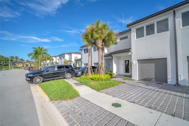 5075 SW 37th St, Pembroke Park, FL 33023