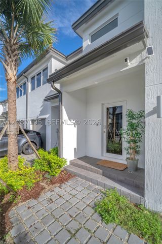 5075 SW 37th St, Pembroke Park, FL 33023