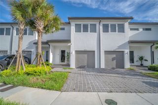 5075 SW 37th St, Pembroke Park, FL 33023